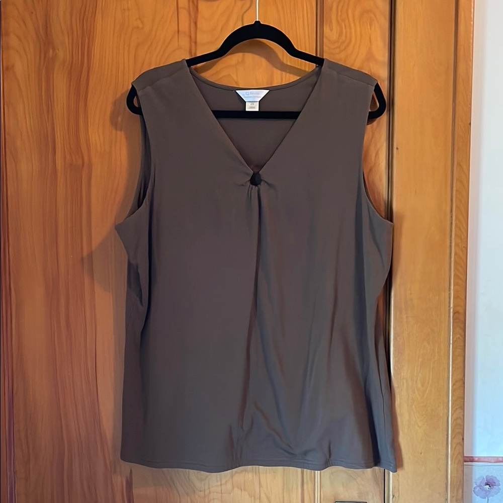 Brown Sleeveless V-Neck Tank Top